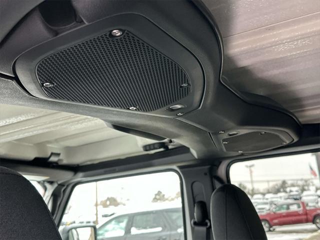 new 2025 Jeep Wrangler car, priced at $48,126