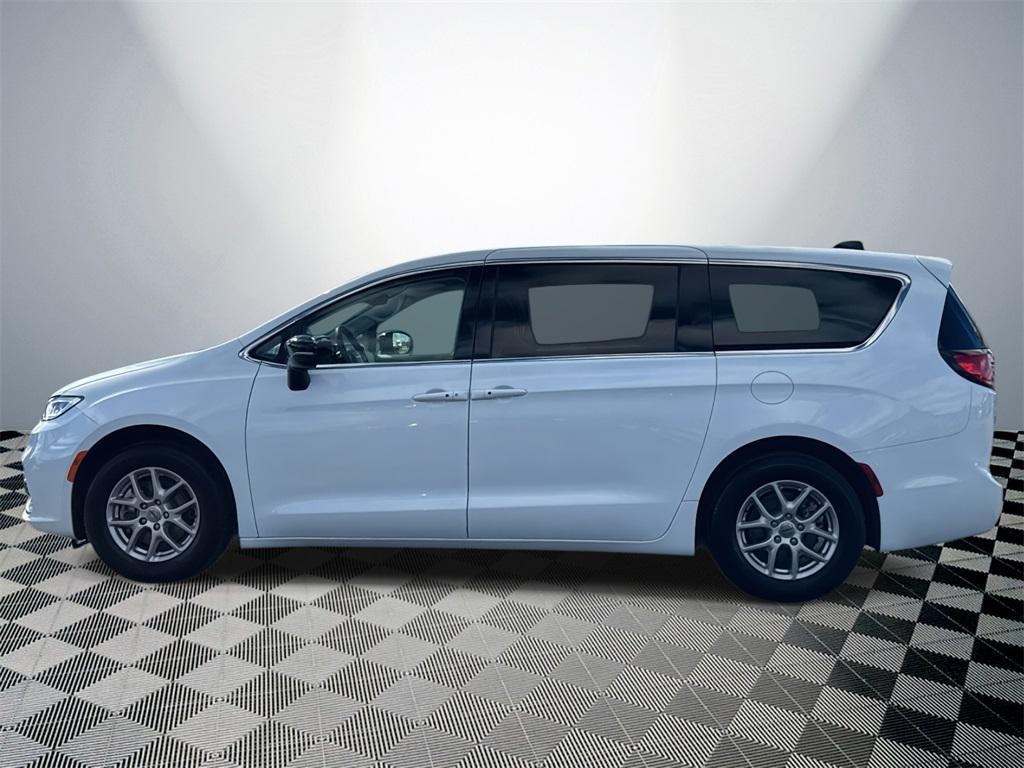 used 2024 Chrysler Pacifica car, priced at $33,000