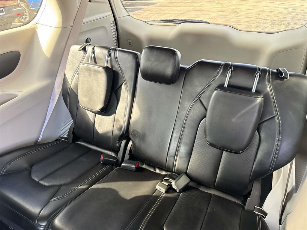 used 2024 Chrysler Pacifica car, priced at $33,000