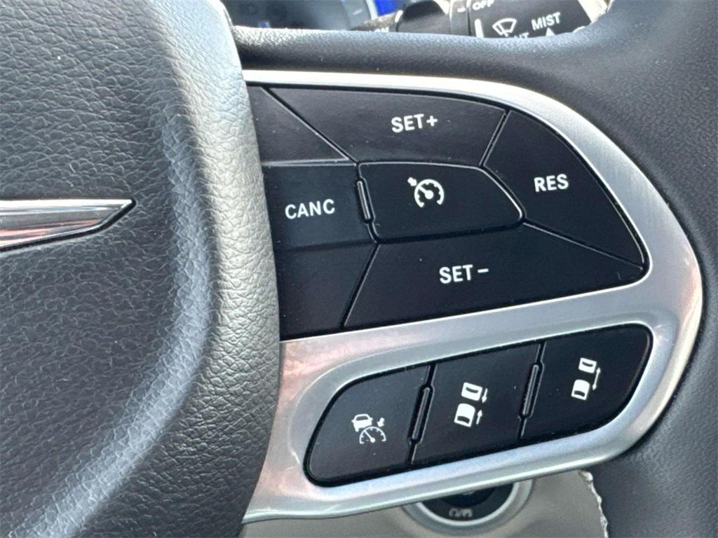 used 2024 Chrysler Pacifica car, priced at $33,000