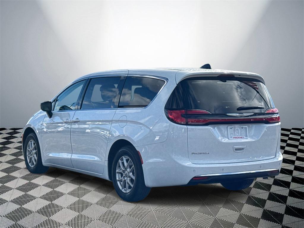 used 2024 Chrysler Pacifica car, priced at $33,000