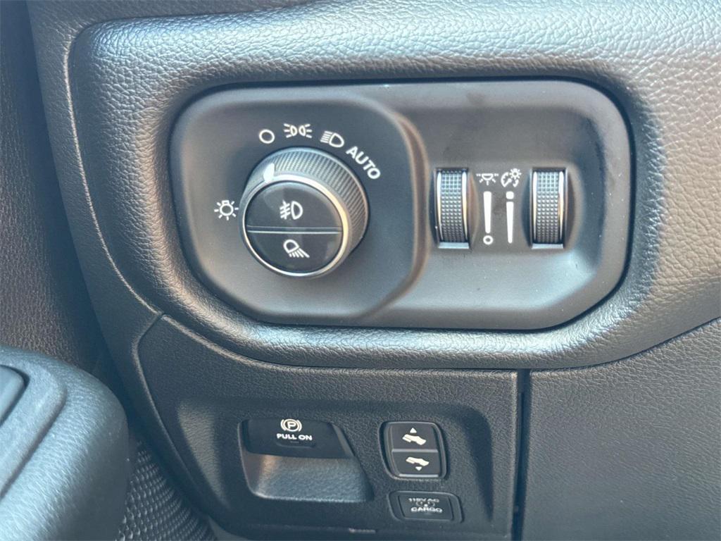 new 2025 Ram 1500 car, priced at $54,813
