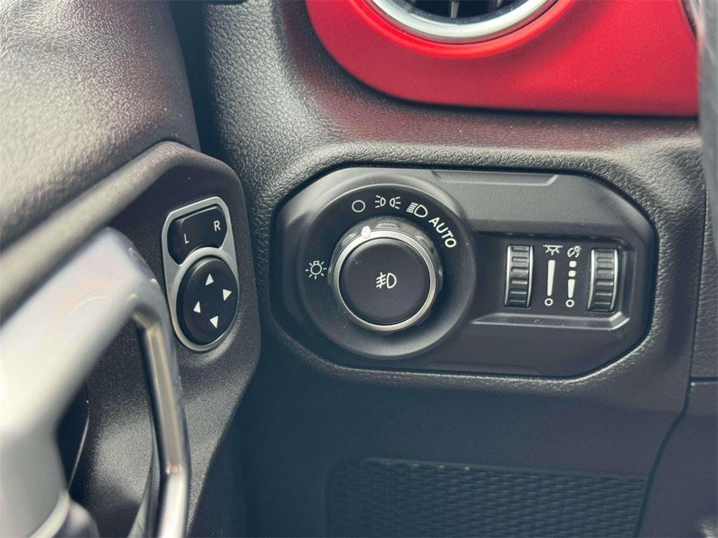 used 2019 Jeep Wrangler Unlimited car, priced at $31,000