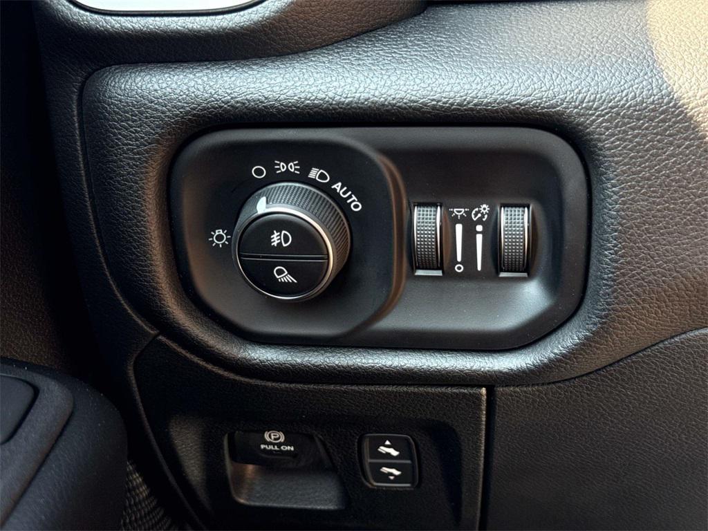 new 2025 Ram 1500 car, priced at $54,191