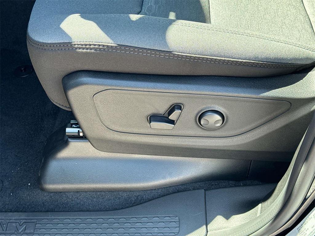 new 2025 Ram 1500 car, priced at $56,007