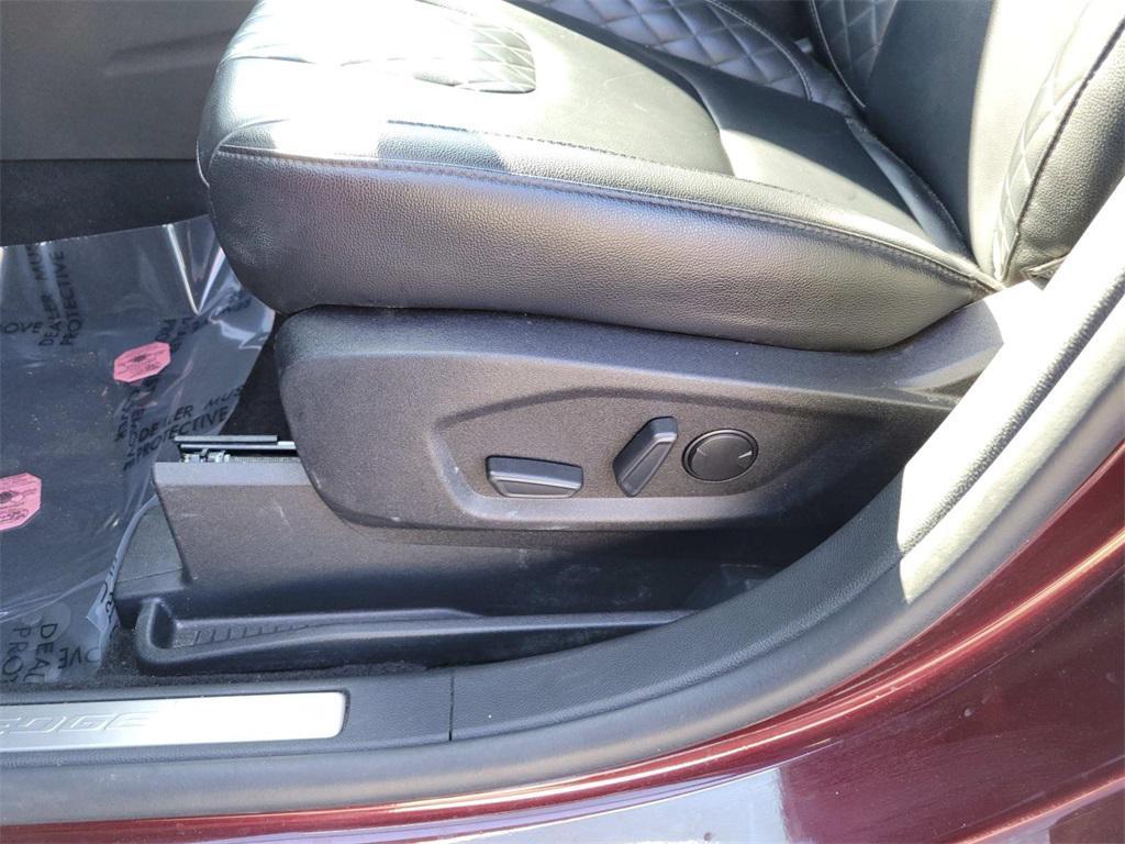 used 2024 Ford Edge car, priced at $29,800