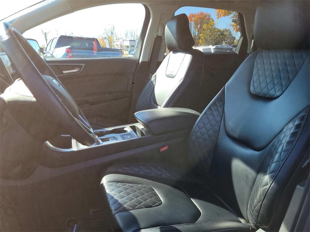 used 2024 Ford Edge car, priced at $29,800