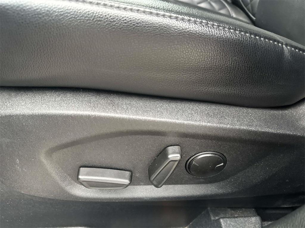 used 2024 Ford Edge car, priced at $25,800