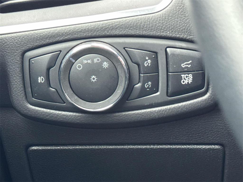 used 2024 Ford Edge car, priced at $25,800