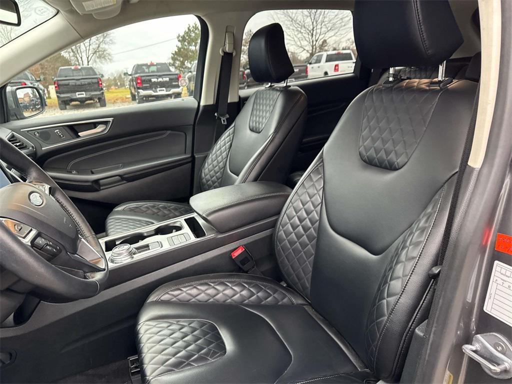 used 2024 Ford Edge car, priced at $25,800