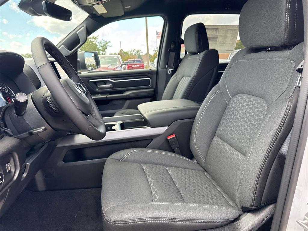 new 2025 Ram 1500 car, priced at $53,247