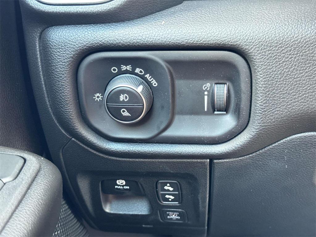 new 2025 Ram 1500 car, priced at $53,247