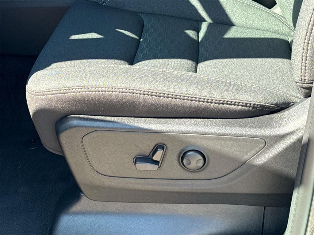 new 2025 Ram 1500 car, priced at $53,562