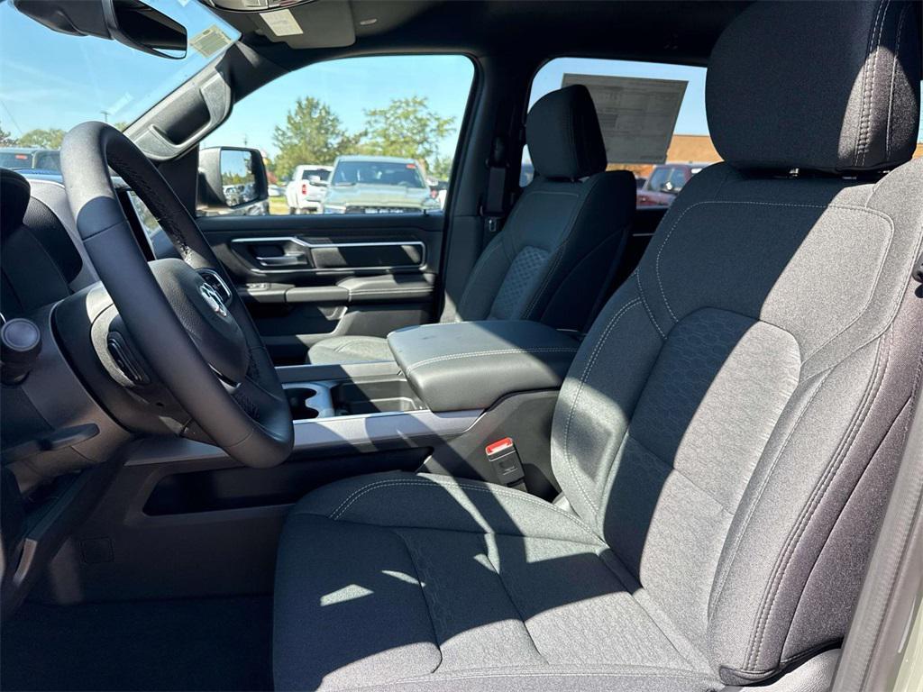 new 2025 Ram 1500 car, priced at $53,562
