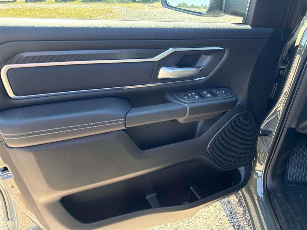 new 2025 Ram 1500 car, priced at $53,562