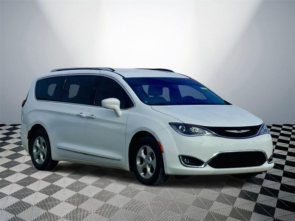 used 2017 Chrysler Pacifica car, priced at $10,800