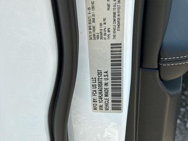 new 2025 Jeep Grand Cherokee L car, priced at $46,350