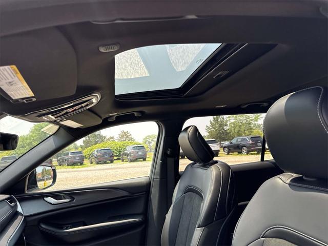 new 2025 Jeep Grand Cherokee L car, priced at $46,350