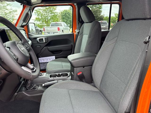 new 2025 Jeep Gladiator car, priced at $42,758