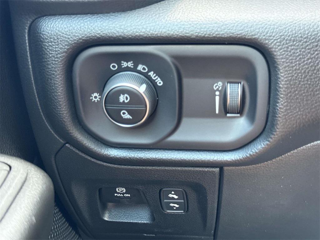 new 2025 Ram 1500 car, priced at $53,534