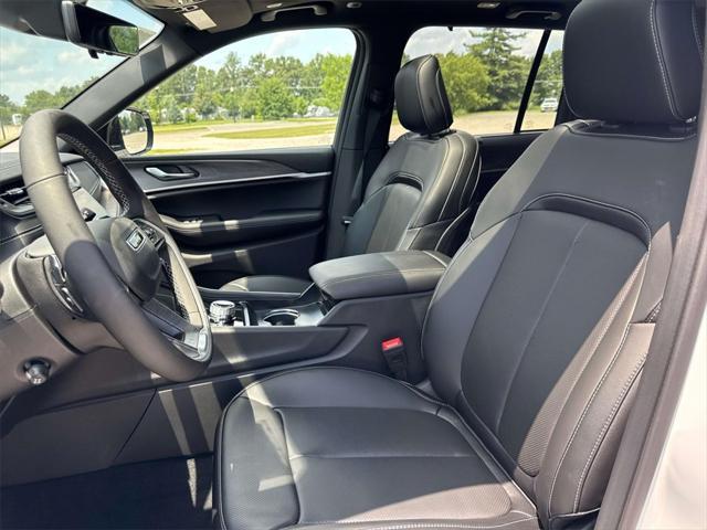 new 2025 Jeep Grand Cherokee car, priced at $51,928
