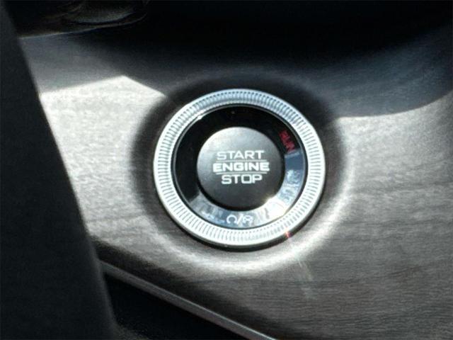 new 2025 Jeep Grand Cherokee car, priced at $51,928