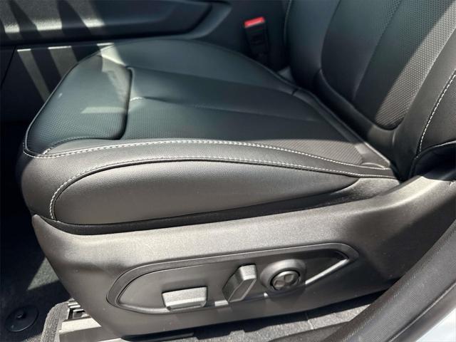 new 2025 Jeep Grand Cherokee car, priced at $51,928