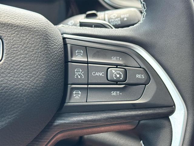 new 2025 Jeep Grand Cherokee car, priced at $51,928