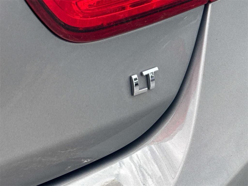 used 2018 Chevrolet Cruze car, priced at $11,000