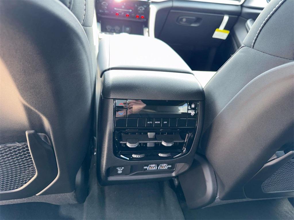 new 2025 Jeep Grand Cherokee L car, priced at $44,030