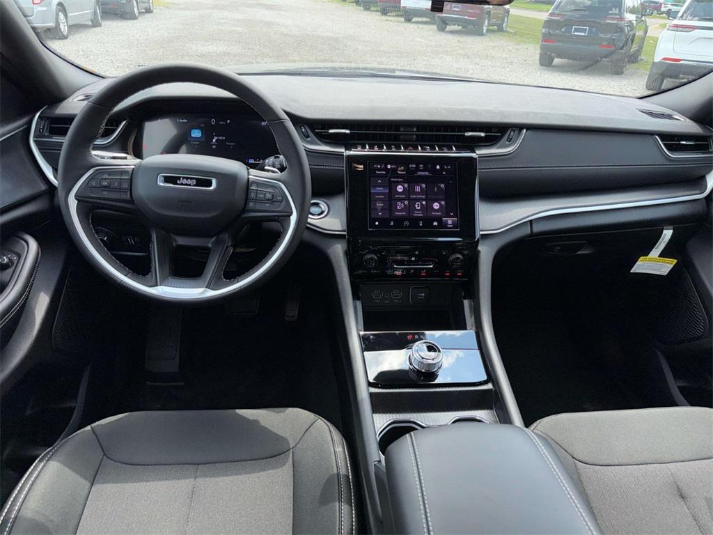 new 2025 Jeep Grand Cherokee L car, priced at $44,030