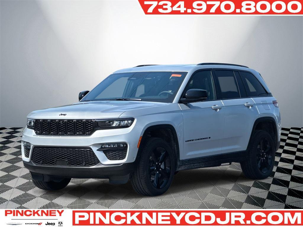 new 2025 Jeep Grand Cherokee car, priced at $52,438