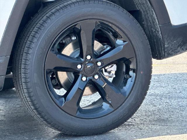 new 2025 Jeep Grand Cherokee car, priced at $52,438