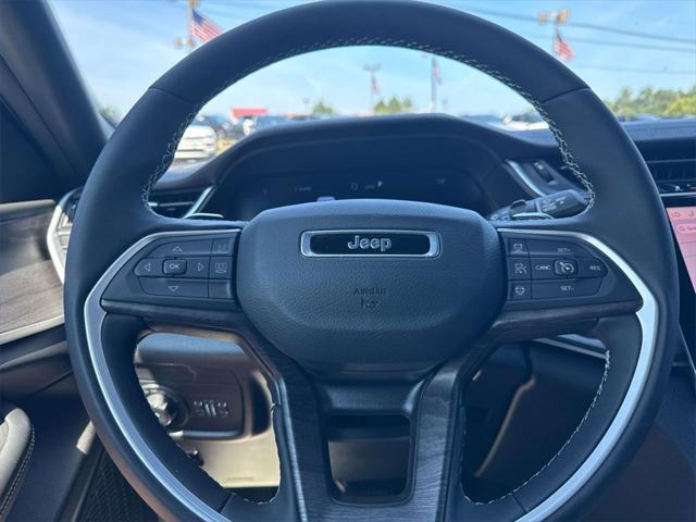 new 2025 Jeep Grand Cherokee car, priced at $52,438