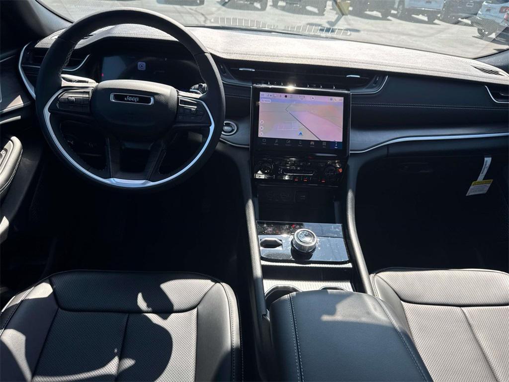 new 2025 Jeep Grand Cherokee car, priced at $52,438