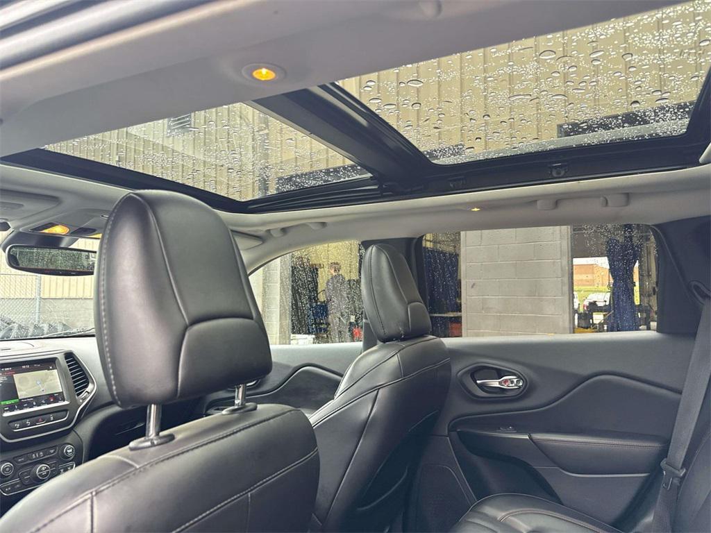 used 2019 Jeep Cherokee car, priced at $13,500