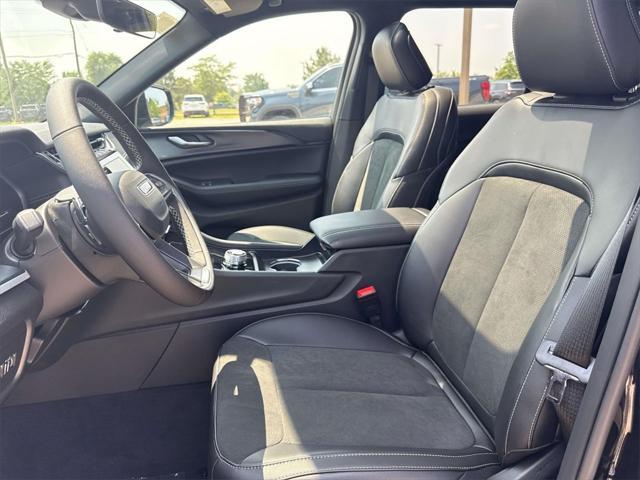 new 2025 Jeep Grand Cherokee L car, priced at $46,859