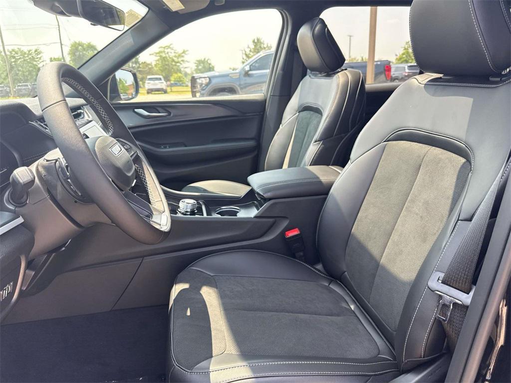 new 2025 Jeep Grand Cherokee L car, priced at $46,859