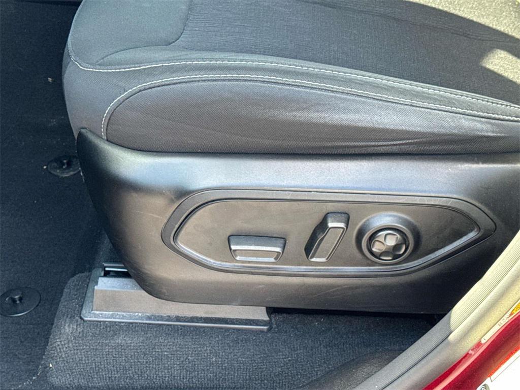 used 2022 Jeep Grand Cherokee car, priced at $28,200