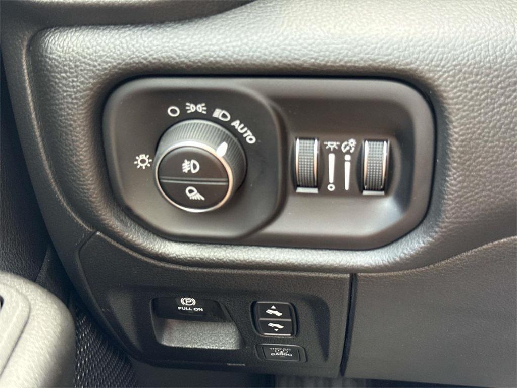 new 2025 Ram 1500 car, priced at $54,554