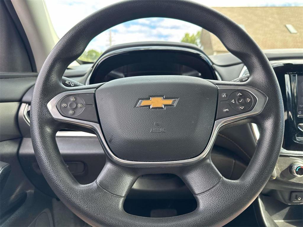 used 2021 Chevrolet Traverse car, priced at $17,995