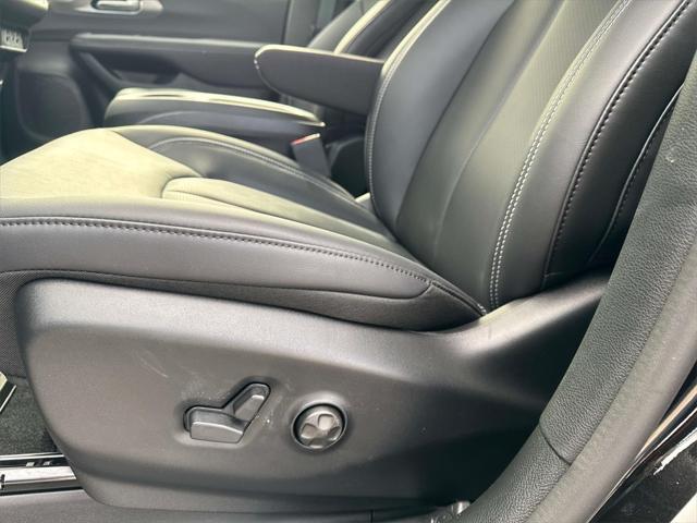 new 2025 Chrysler Voyager car, priced at $40,457