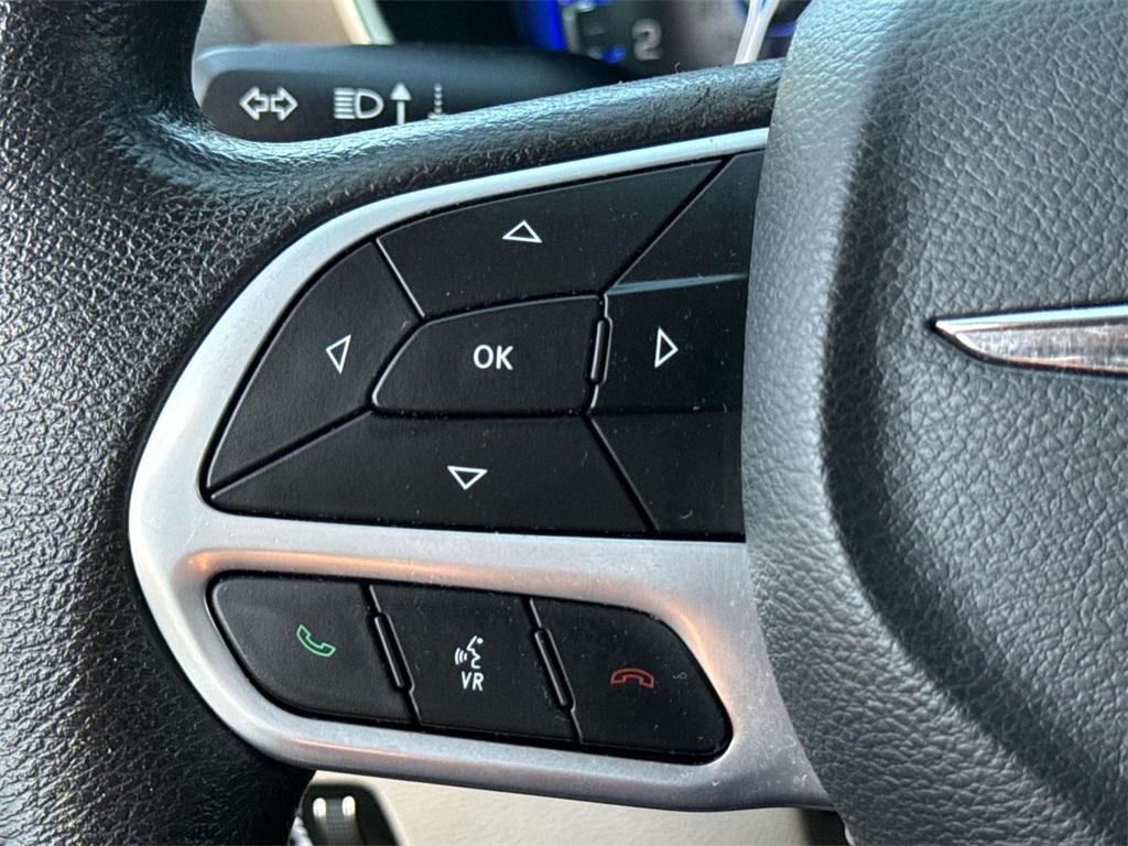 used 2021 Chrysler Pacifica car, priced at $22,900