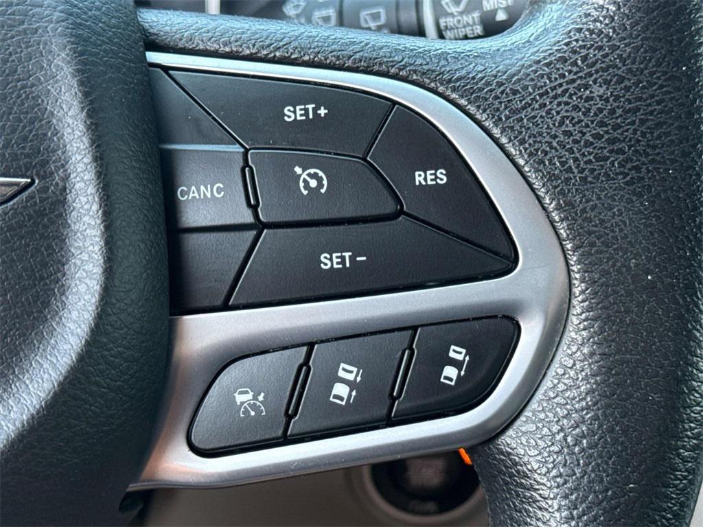 used 2021 Chrysler Pacifica car, priced at $22,900
