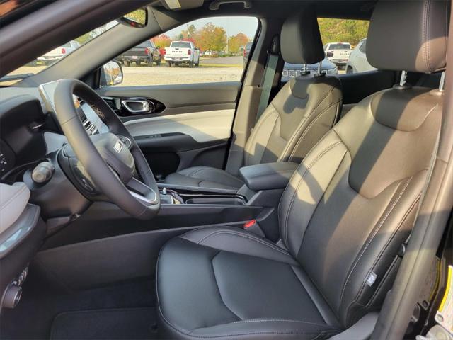 new 2025 Jeep Compass car, priced at $32,605