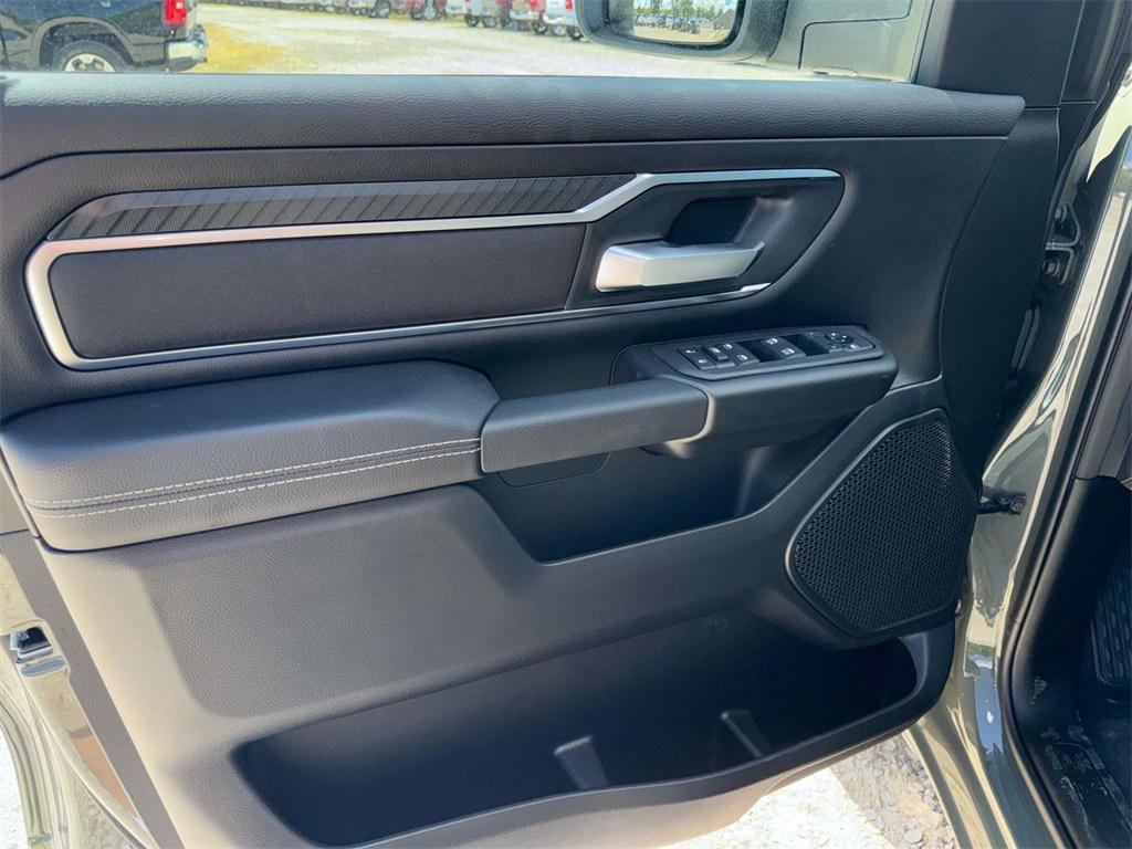 new 2025 Ram 1500 car, priced at $53,912