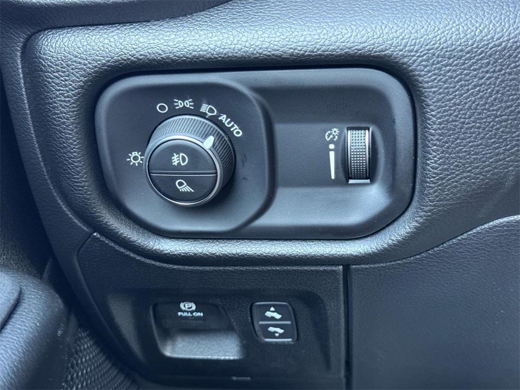 new 2025 Ram 1500 car, priced at $52,680