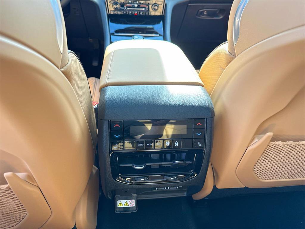 new 2025 Jeep Grand Cherokee car, priced at $59,861