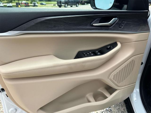 new 2025 Jeep Grand Cherokee L car, priced at $52,188