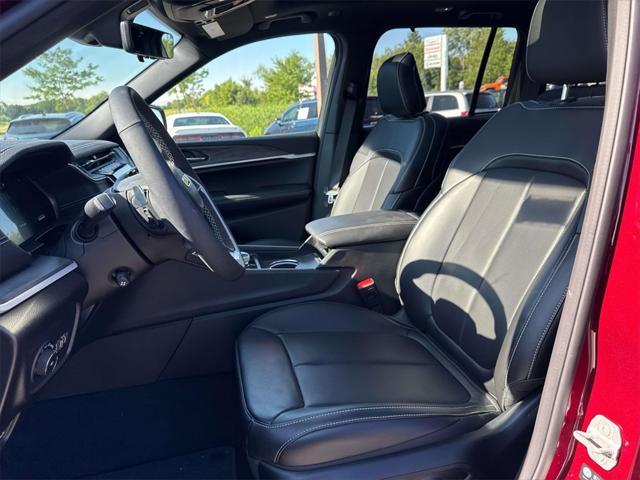 new 2025 Jeep Grand Cherokee car, priced at $52,438
